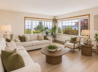 10880 Grandview Rd, Cowichan Valley, BC V9G 1Z7