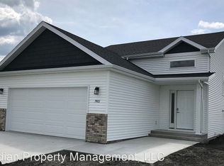 7401 18th St S, Fargo, ND 58104