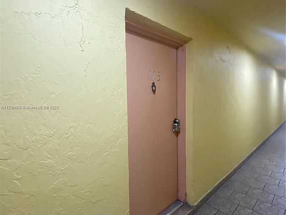 2nd image of 606 W 81st St APT 115