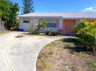 82 N El Mar Dr, Jensen Beach, FL 34957