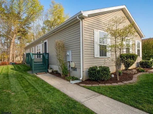 44 Redwood Dr, Mays Landing, NJ 08330
