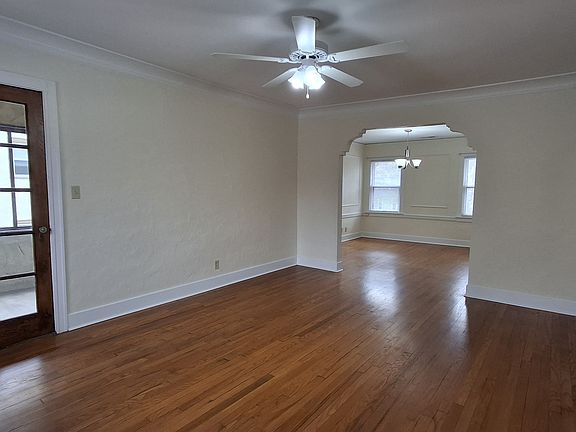 5th image of 417 E Meyer Blvd #417