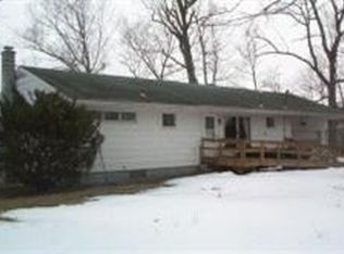 327 Stonewood Dr, Niverville, NY 12130