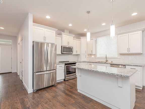 5th image of 2508 NE 84th Cir