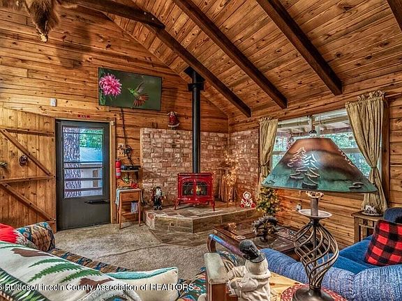 3rd image of 407 Brady Canyon Rd