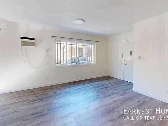 3rd image of 806 N Hobart Blvd APT 1