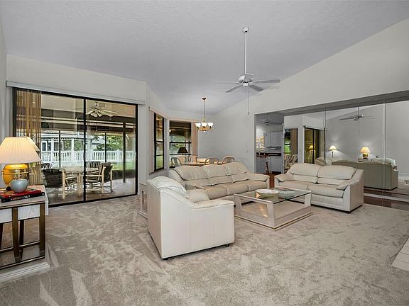 5th image of 900 Lucas Ln