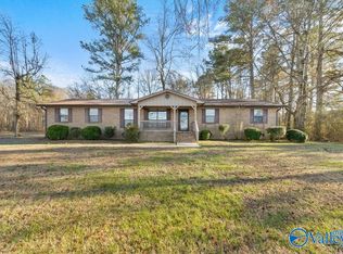 4552 Rainbow Dr, Rainbow City, AL 35906