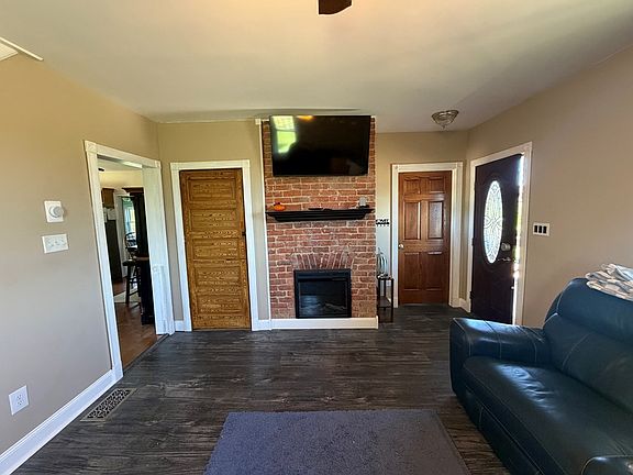 3rd image of ****379 Rahm Dr