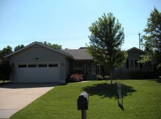 435 Seitz Dr, Salina, KS 67401