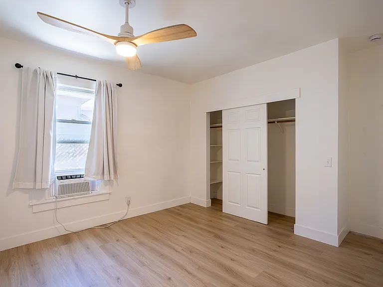 1012 Broadway St #1 — Photo 9