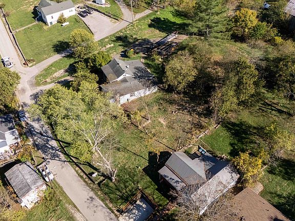 5th image of 145 Vine St