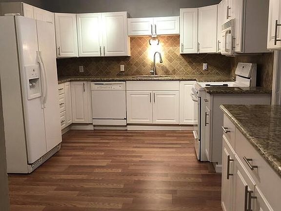 5th image of 3022 Tarpey Ave