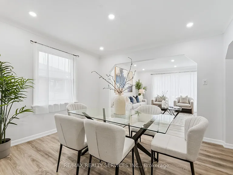 6 Bonnyview Dr #UPPER — Photo 11