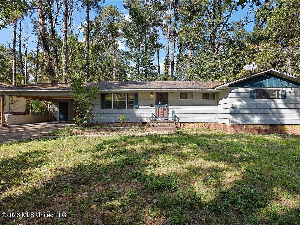 1st image of 920 Sumac Ave