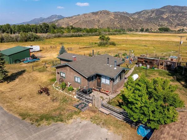 24 Stoner Ln, Jefferson Island, MT 59721