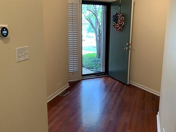 2nd image of 946 Shoreline Rd #905