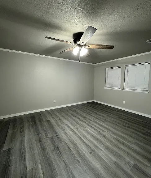 7913 NW Crossland Cir #A — Photo 3
