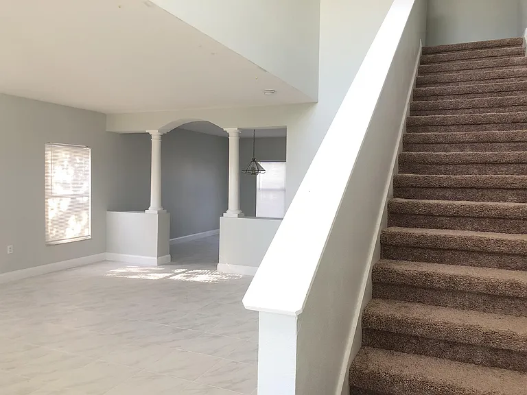 566 Eagle Ct — Photo 8