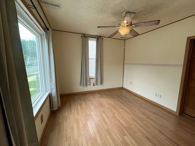 706 E Water St — Photo 11