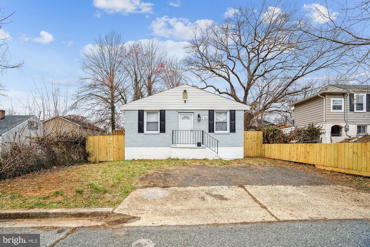 925 Opus Ave photo 1