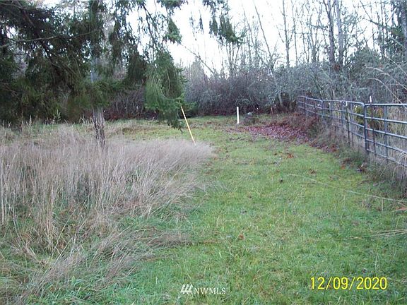 3rd image of 1816 E Melody Ln