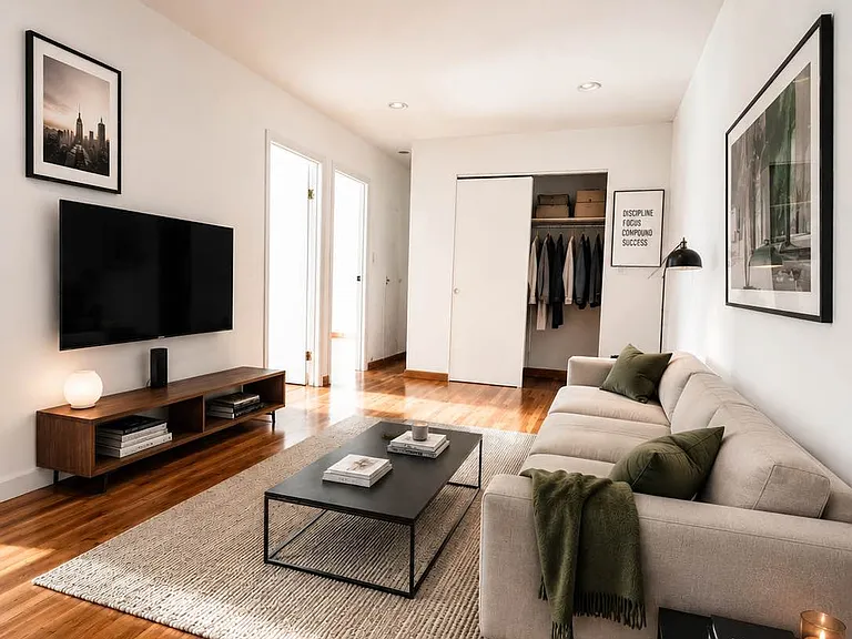 370 W 30th St #12 — Photo 3