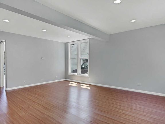 4th image of 213 Fairlawn Dr