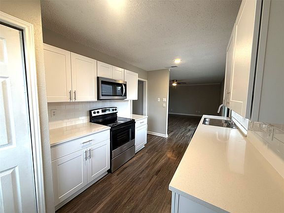 2nd image of 9117 Fairmont Cir