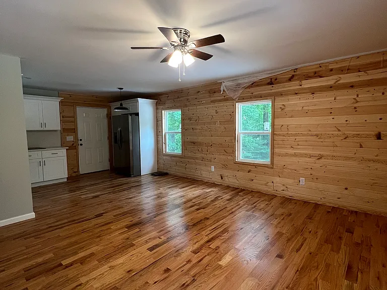 984 Plowshare Rd — Photo 2