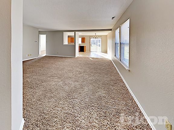 3rd image of 7687 Mistflower Ln