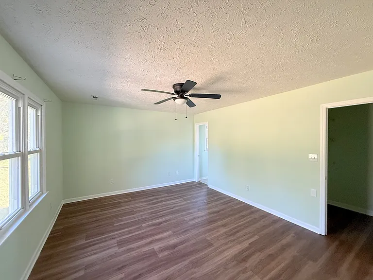 158 Lewis Ln — Photo 24
