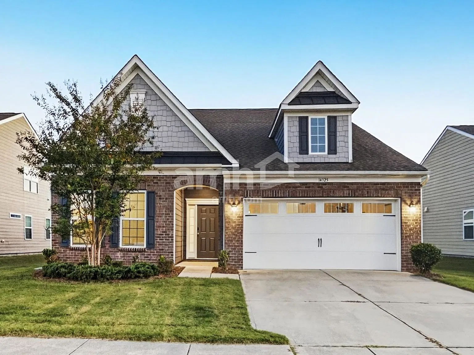 4 bed, 2.5 bath, 2082 sqft, $2,715 — Photo 1