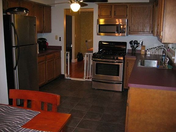 Updated kitchen with Stainless Steel appliances