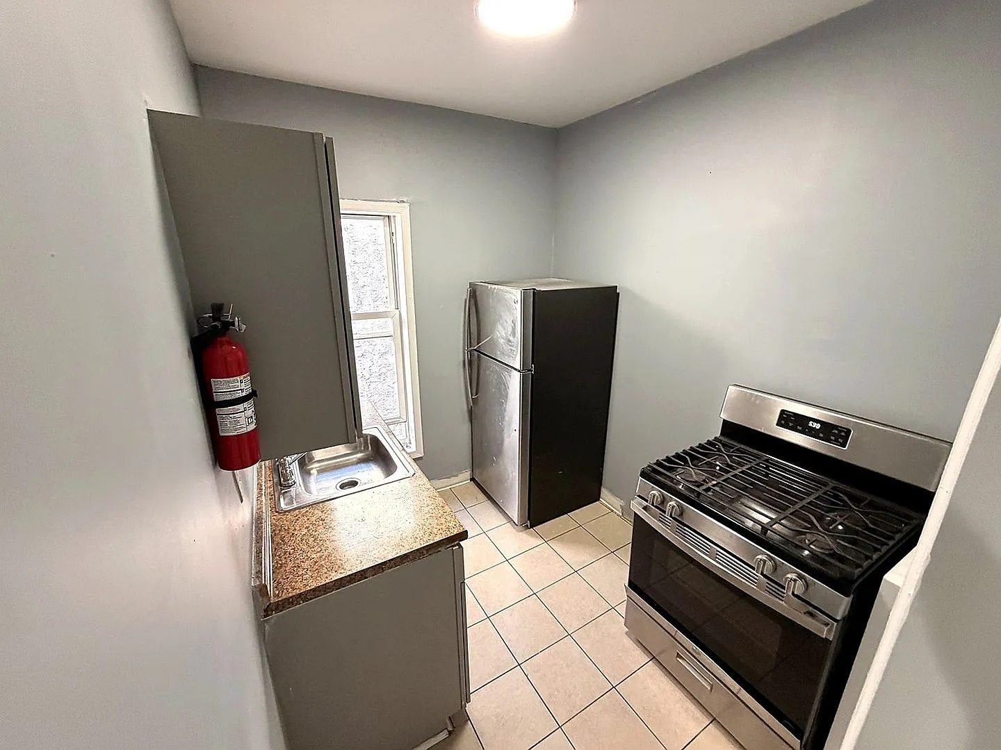 Charming 3BR Apartment in Germantown — Photo 4