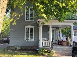 98 Elmwood Ave, Lockport, NY 14094