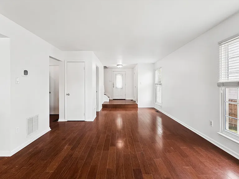 3594 Half Moon Gln — Photo 4