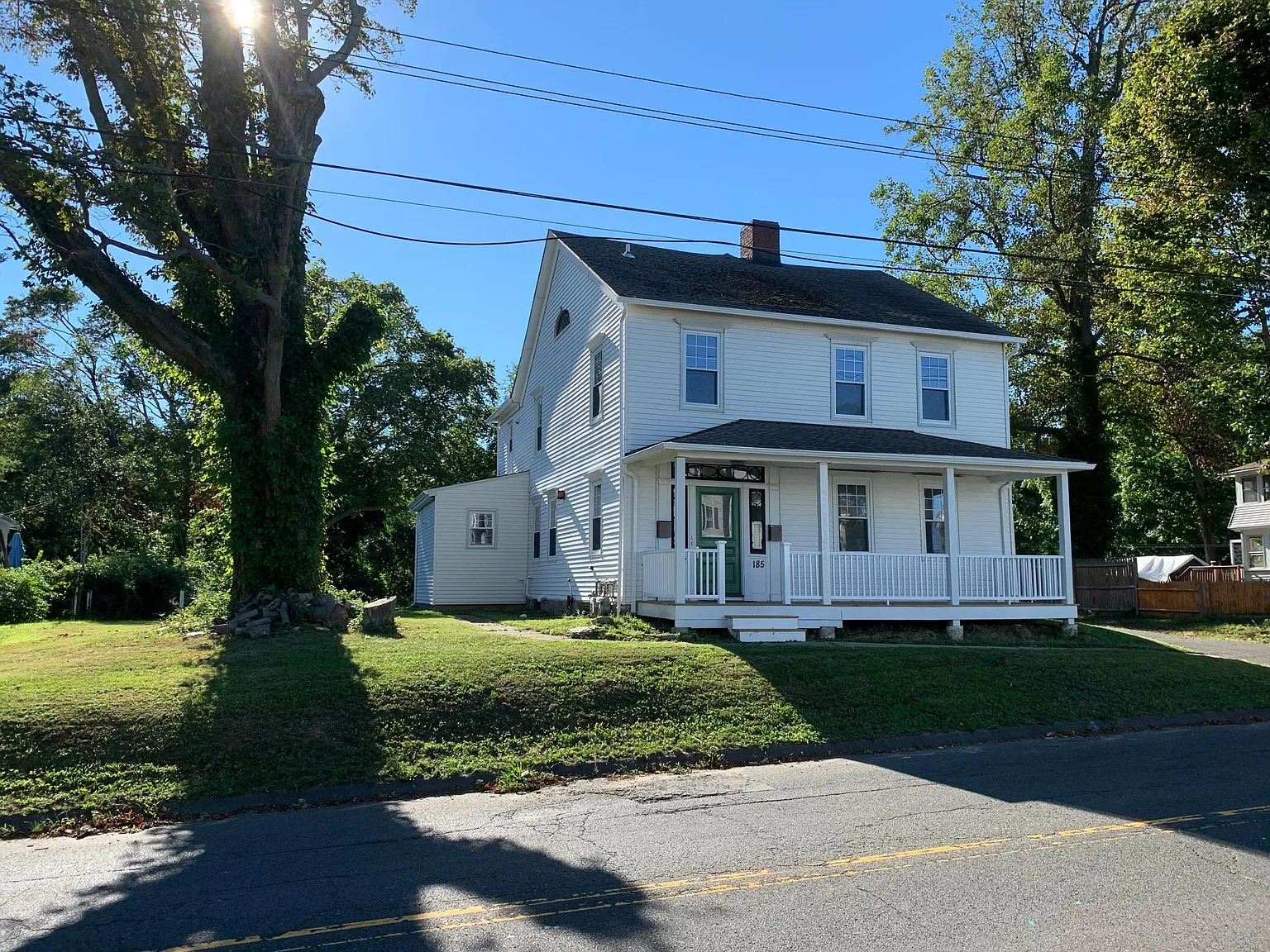 187 King St — Photo 1