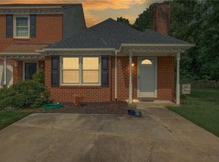 436 San Roman Dr, Chesapeake, VA 23322