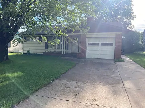 120 Park Ave S, Park River, ND 58270