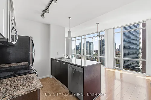 37 Grosvenor St Photo 1