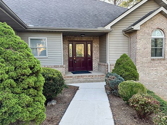2nd image of 144 Gigi Ln