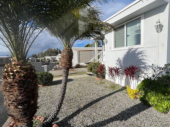 3rd image of 207 3rd St