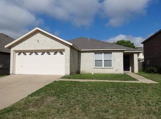 3332 Chapel Wood Ct, Fort Worth, TX 76116