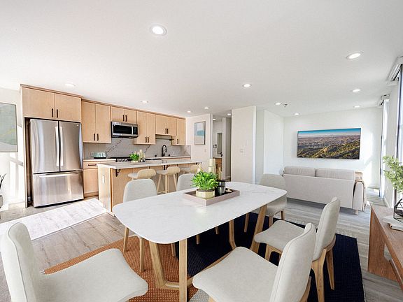 3rd image of 1617 N Poinsettia Pl #305