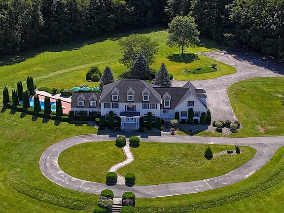 3rd image of 172 Annabessacook Road