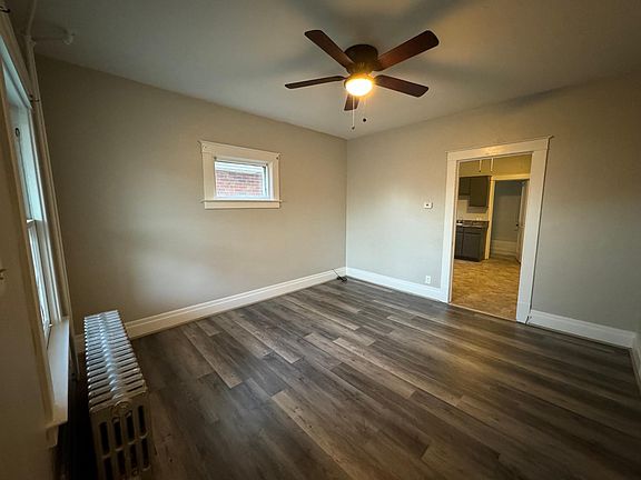 4th image of 616 27th St Floor 1