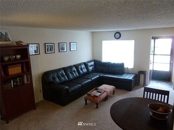3rd image of 1315 Alden Place SE