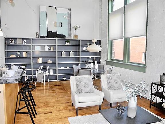3rd image of 4242 Laclede Ave APT 204