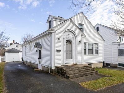 9 Boughton Rd, Newport, RI, 02840
